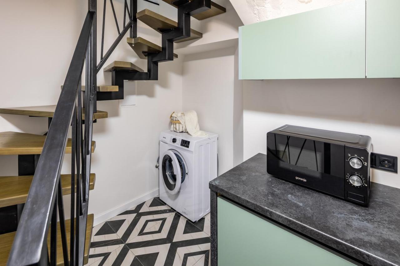 Romari Таманська 12 Apartment ลวีฟ ภายนอก รูปภาพ
